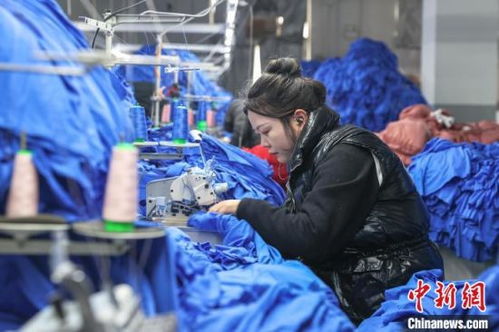 南昌開年拼經濟，針紡服裝產業基地趕制訂單忙